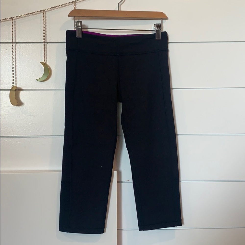 Ivivva Size 12 Crop Leggings with leg pattern